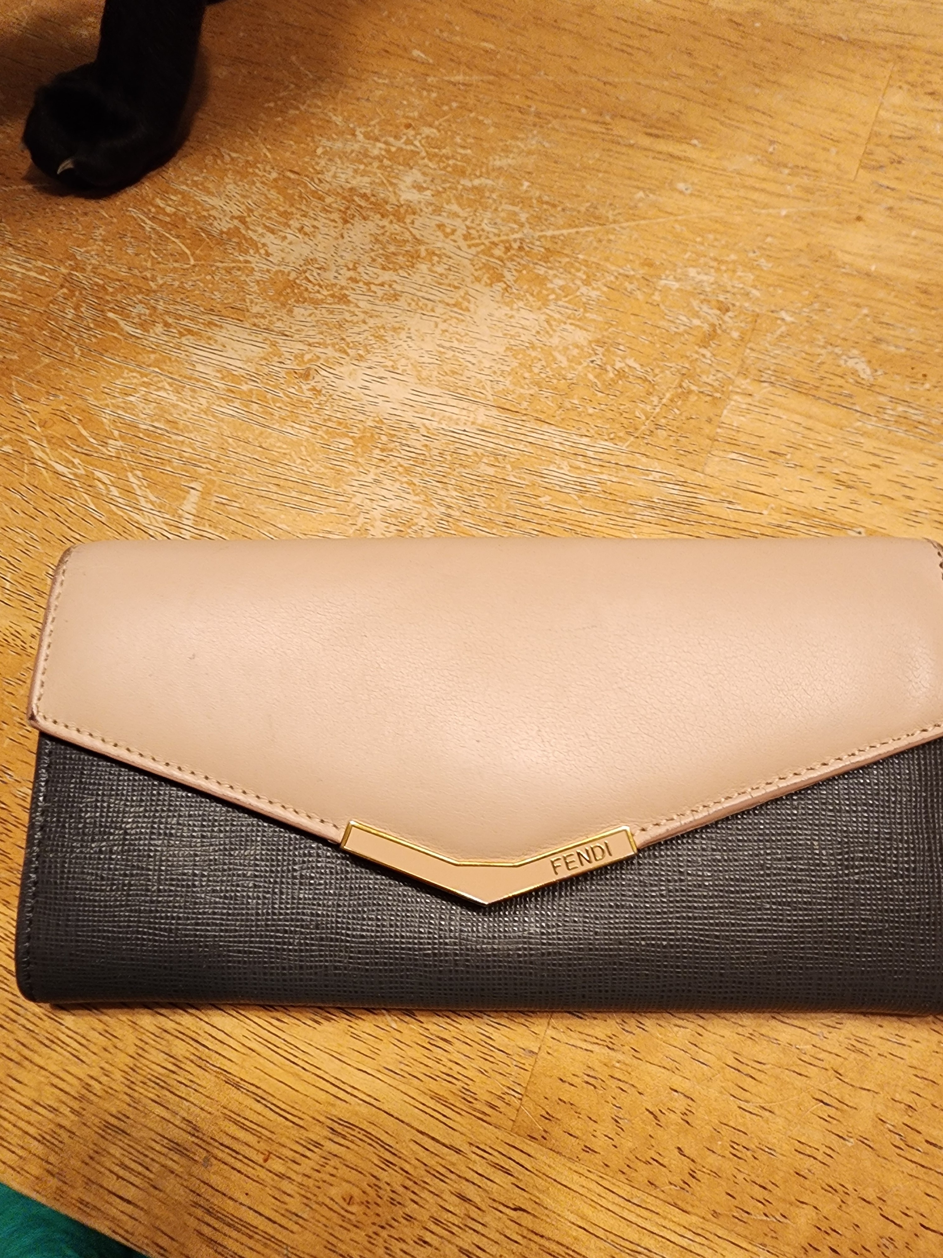 Fendi 2jours Continental Wallet Features A Textured Leather Body In Black/Pink